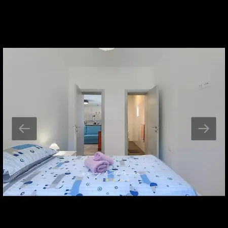 Vila Tomicich וילה